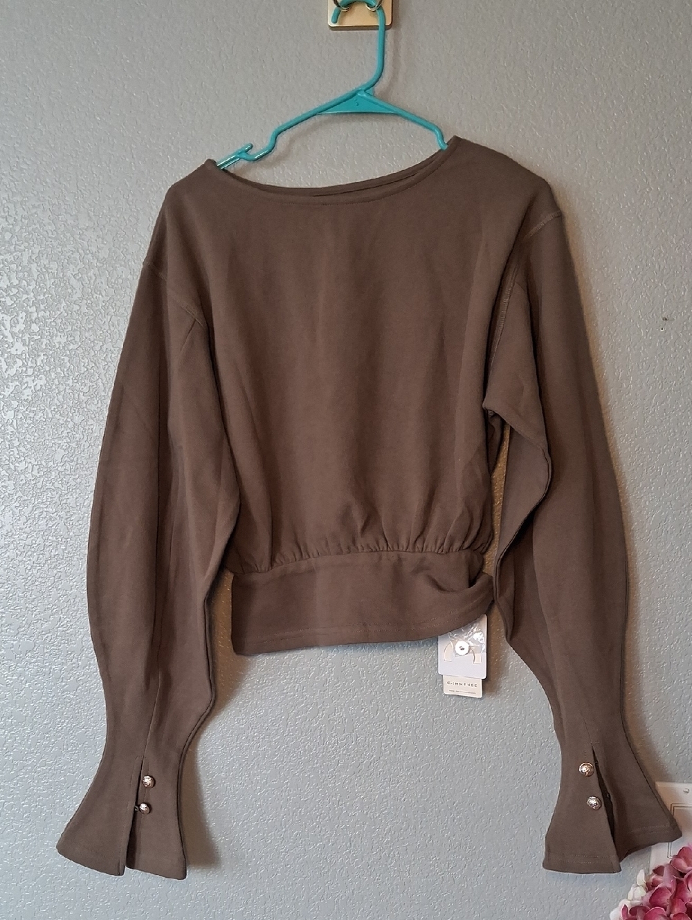 Women's Olive Green Long-Sleeve Pullover Top